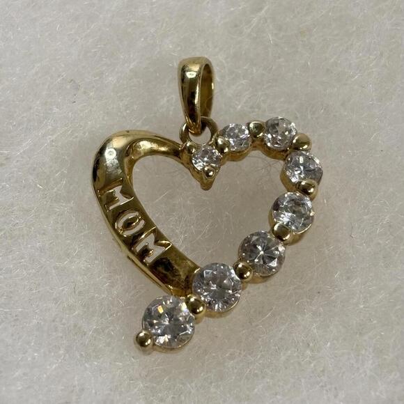 Jewelry - Sterling Mom heart pendant